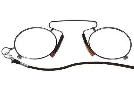 l'invenzione delle stanghette e dei pince-nez